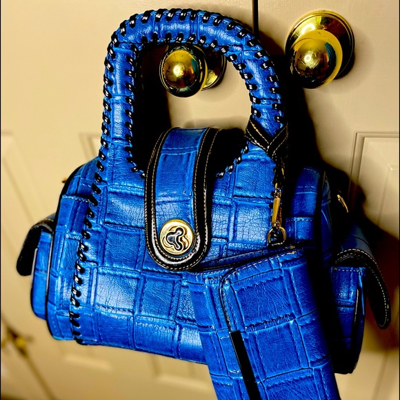 Handbags - Blue, black, faux croc hand bag w/matching wallet, NWT